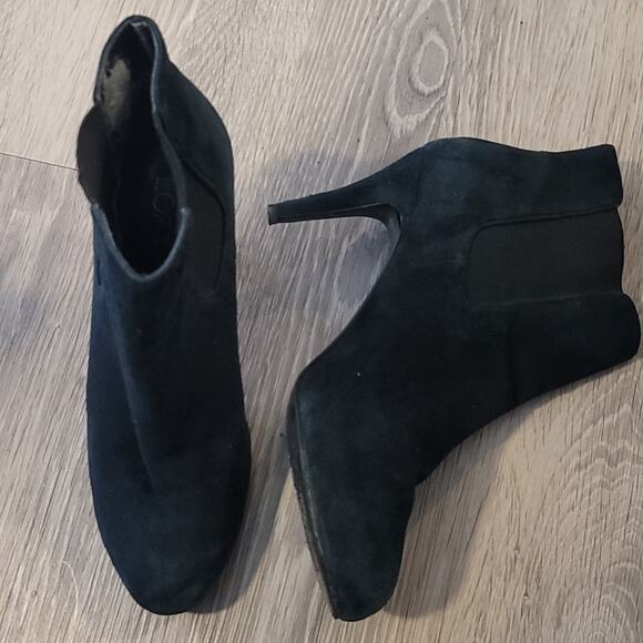 Loft Green Suede Booties - Picture 2 of 9